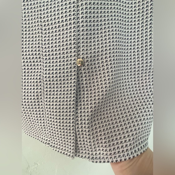 Ann Taylor Blouse - Picture 8 of 8